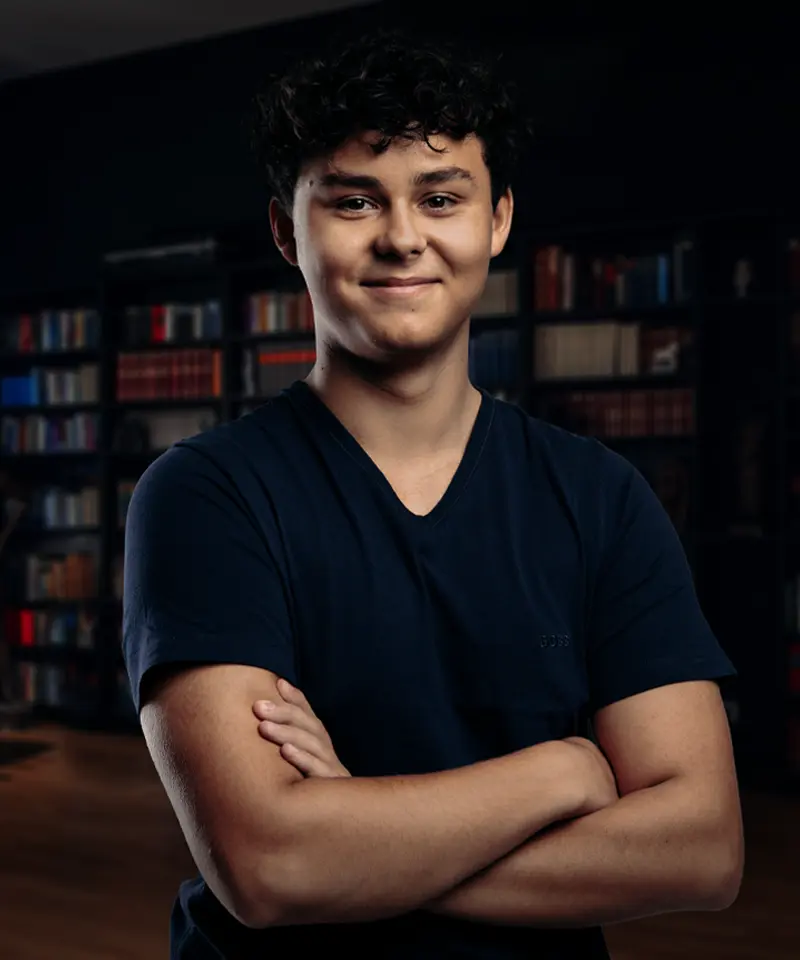 Julian Dilmann Azubi | MIDDENDORF
